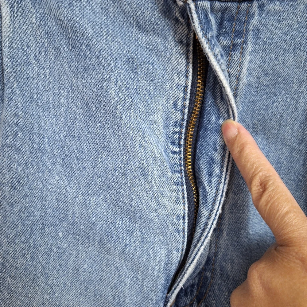 Vintage 90's Levis Silvertab Mens Denim Jeans Loose Baggy Pleated Lightwash Blue